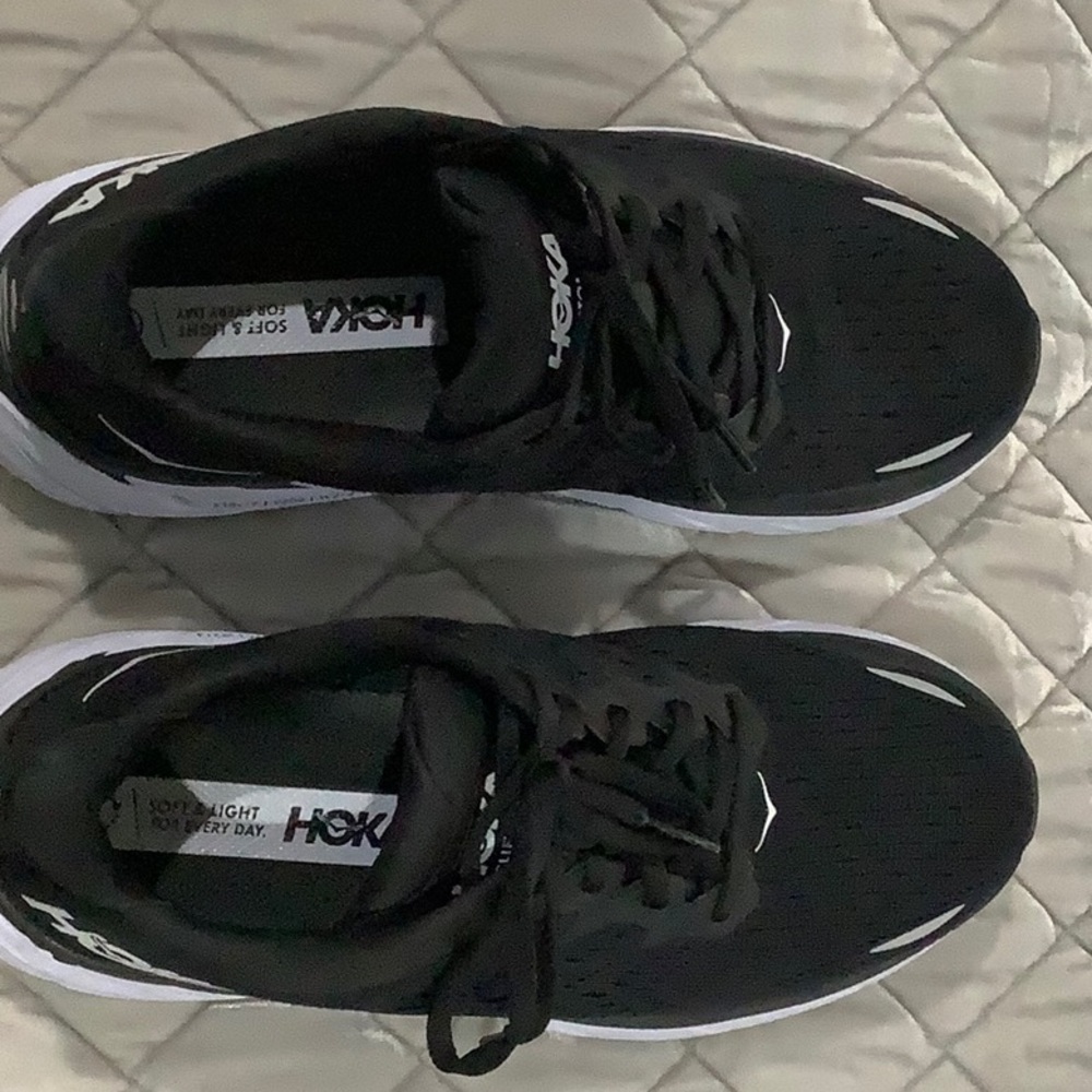 Hola black sneaker